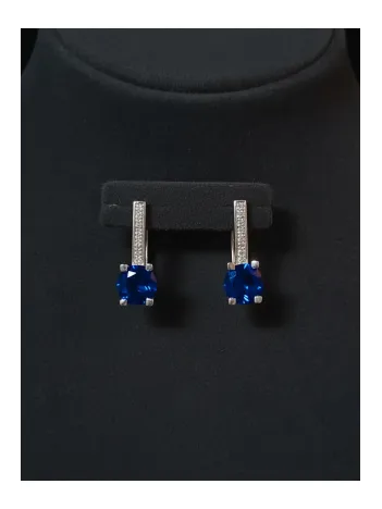 Kadın Gümüş Küpe - Lacivert Safir Taşlı Tektaş Model Küpe