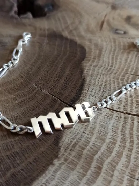 Kişiye Özel Kalın Yazı İsim Erkek Gümüş Bileklik Künye Kalın Figaro Model GBLKALNYAZI-BYZ