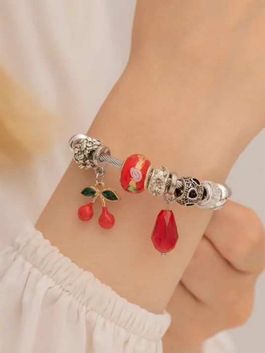 Kadın Çelik Bileklik - Charm Model Bileklik - Charm Model Kadın Bileklik Kadın Çelik Bileklik - Charm Model Bileklik - Charm Model Kadın Bileklik
