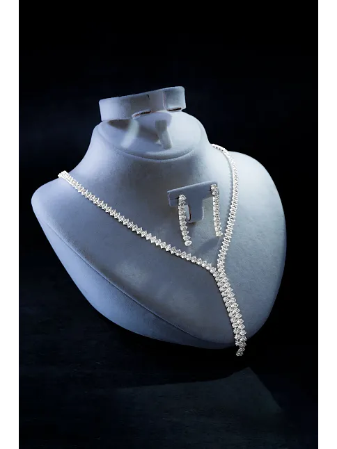 Kadın Bijuteri Kolye Küpe Set - Clara Model Zirkon Taşlı Zarif Su Yolu Set