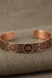 Kadın Bakır Bileklik - Lotus ve Yaşam Çiçeği İşlemeli Kadın Bakır Bilezik Metal Kutu ve Kuvars Taşı