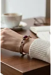 Kadın Bakır Bileklik - Kırmızı Akik Taşlı Yuvarlak Model Nokta Motif Bilezik Metal Kutu ve Doğal Taş