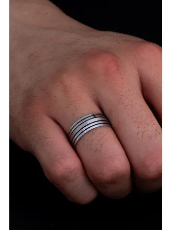 Erkek Gümüş Yüzük - 925 Ayar Karartmalı Şerit Desenli Gümüş Alyans Yüzük