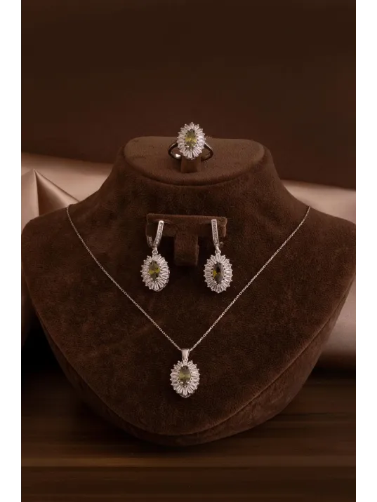 Kadın Gümüş Set - Mekik Model Zultanit Taşlı Baget Süslemeli Rodyumlu Kadın Set Kadın Gümüş Set - Mekik Model Zultanit Taşlı Baget Süslemeli Rodyumlu Kadın Set
