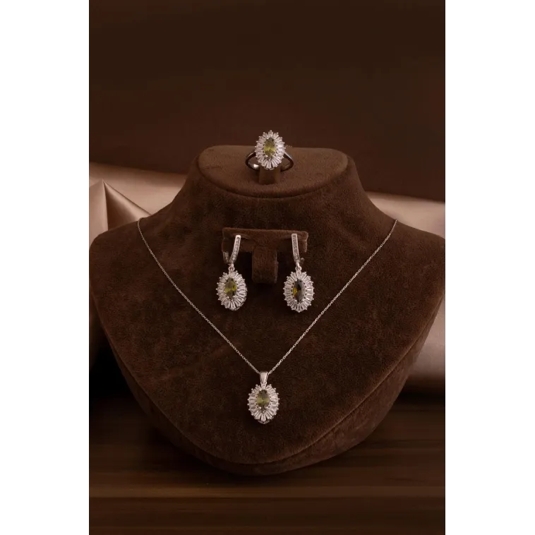 Kadın Gümüş Set - Mekik Model Zultanit Taşlı Baget Süslemeli Rodyumlu Kadın Set