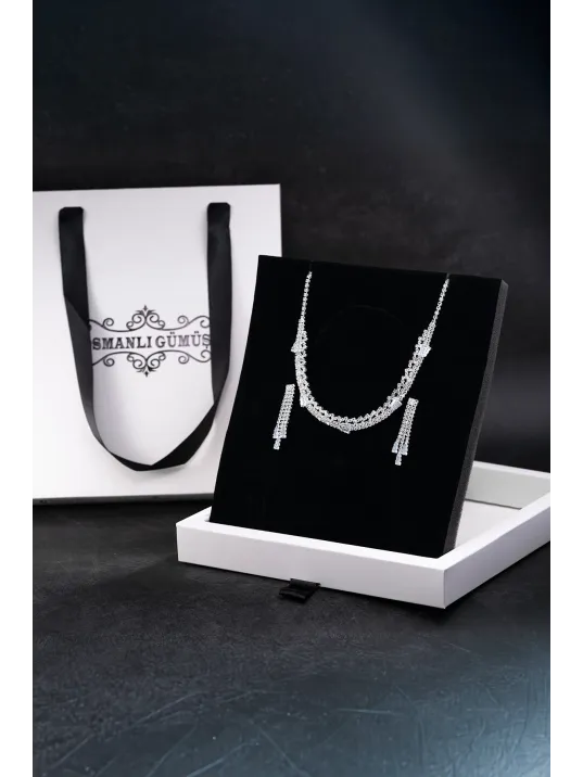 Kadın Bijuteri Kolye Küpe Set - Alexia Model Baget ve Zirkon Taşlı Zarif Su Yolu Set
