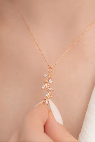 Baget Taşlı Yaprak Model Kadın Rose Gümüş Kolye Gklyprkmdl5-ros