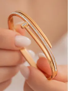 Kadın Çelik Bileklik - Rose Kaplama (KARARMAZ) Taşlı Çivi Model 3 Sıra Kadın Kelepçe