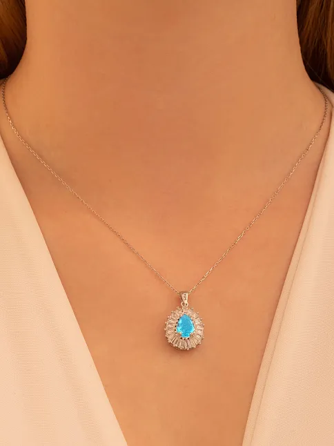 Kadın Gümüş Kolye - Damla Model Mavi Topaz Taşlı Baget Süslemeli Rodyumlu Kadın Kolye
