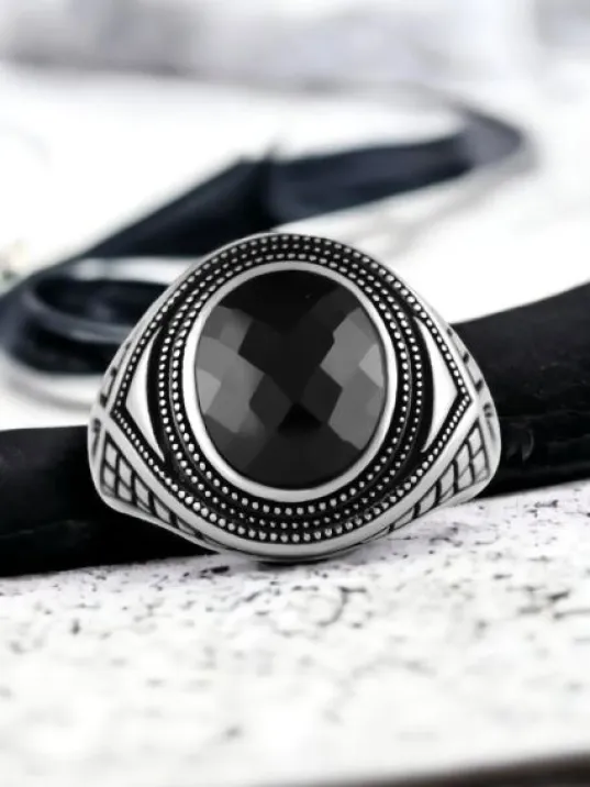 Erkek Gümüş Yüzük - Siyah Zirkon Taşlı Erkek Gümüş Yüzük Erkek Gümüş Yüzük - Siyah Zirkon Taşlı Erkek Gümüş Yüzük