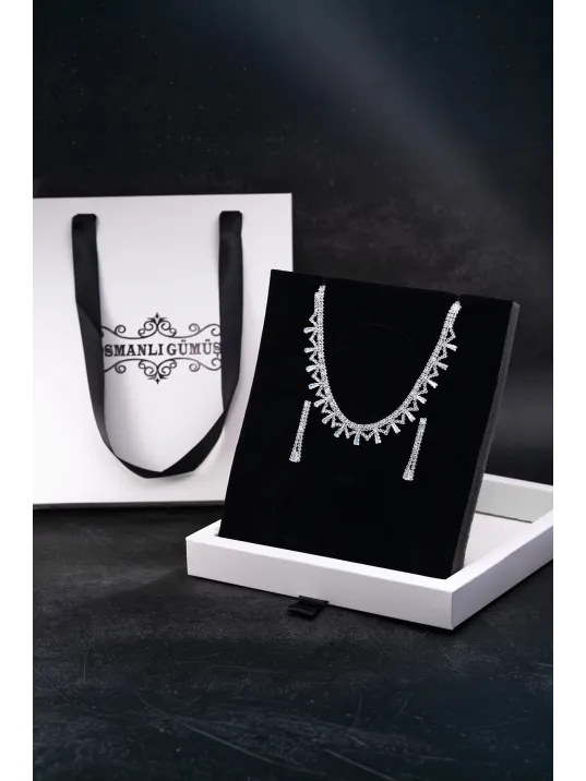 Kadın Bijuteri Kolye Küpe Set - Serena Model Zirkon Taşlı ve Baget Zarif Su Yolu Set