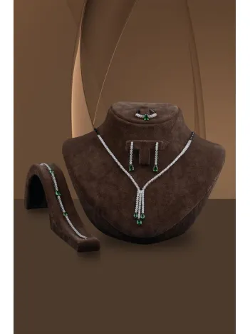 Berva Bayan Zümrüt Taşlı Gümüş Su Yolu Set - Kolye, Bileklik, Küpe, Yüzük