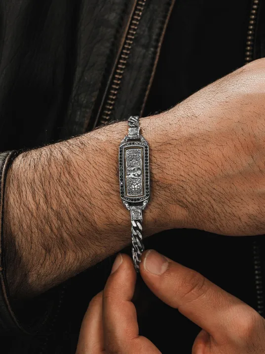 Erkek Gümüş Bileklik - Çift Selçuklu Kartalı İşlemeli Oksitli Gurmet Model 925 Ayar Erkek Bileklik Erkek Gümüş Bileklik - Çift Selçuklu Kartalı İşlemeli Oksitli Gurmet Model 925 Ayar Erkek Bileklik