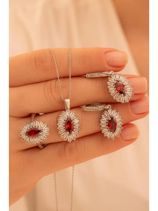 Kadın Gümüş Set - Mekik Model Yakut Taşlı Baget Süslemeli Rodyumlu Kadın Set Kadın Gümüş Set - Mekik Model Yakut Taşlı Baget Süslemeli Rodyumlu Kadın Set