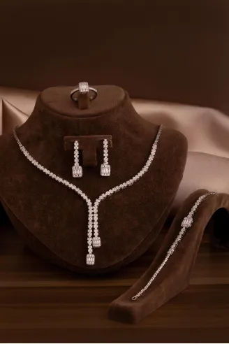 Kadın Gümüş Takı Seti - Sultan Baget Taşlı Zirkon Süslemeli Kolye, Bileklik, Yüzük, Küpe Tam Set