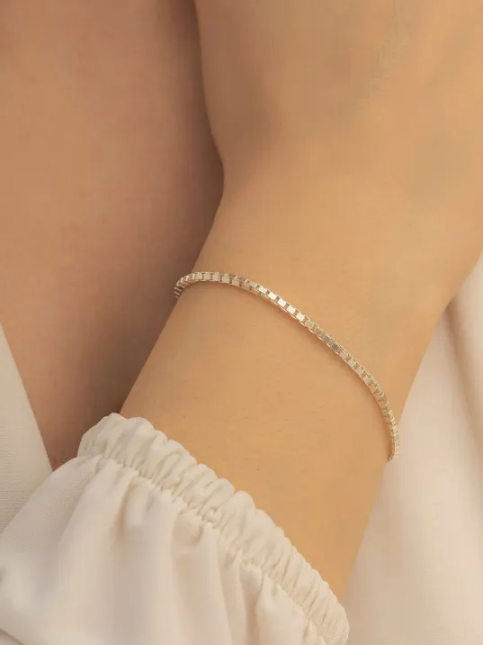 Kadın Gümüş Bileklik - 925 Ayar Küp Zincir Gümüş Bileklik 2mm Kadın Gümüş Bileklik - 925 Ayar Küp Zincir Gümüş Bileklik 2mm
