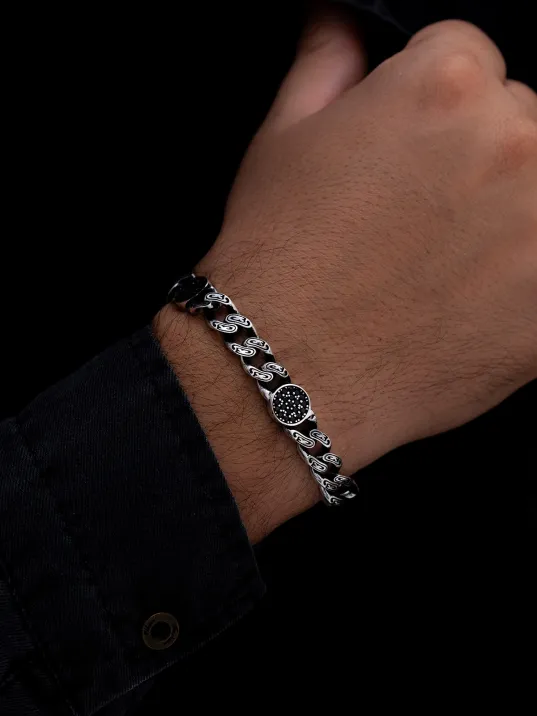 Erkek Gümüş Bileklik - Mavi Zirkon Taşlı Geometrik Şekilli Oksitli Gurmet Model 1 Gümüş Bileklik Erkek Gümüş Bileklik - Mavi Zirkon Taşlı Geometrik Şekilli Oksitli Gurmet Model 1 Gümüş Bileklik