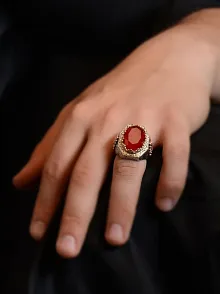 Garnet (Kırmızı) Taşlı Yanı Selçuklu Arma ve Hilal Yıldız İşlemeli Erkek Gümüş Yüzük