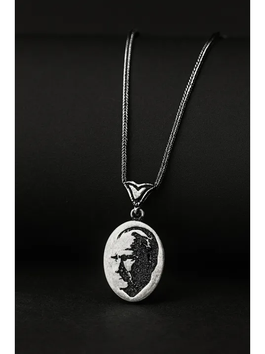 Erkek Gümüş Kolye - Oval Atatürk Motifli Erkek Gümüş