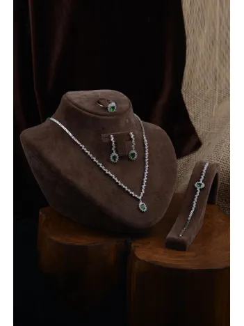 Almila Bayan Zümrüt Taşlı Gümüş Su Yolu Set - Kolye, Bileklik, Küpe, Yüzük