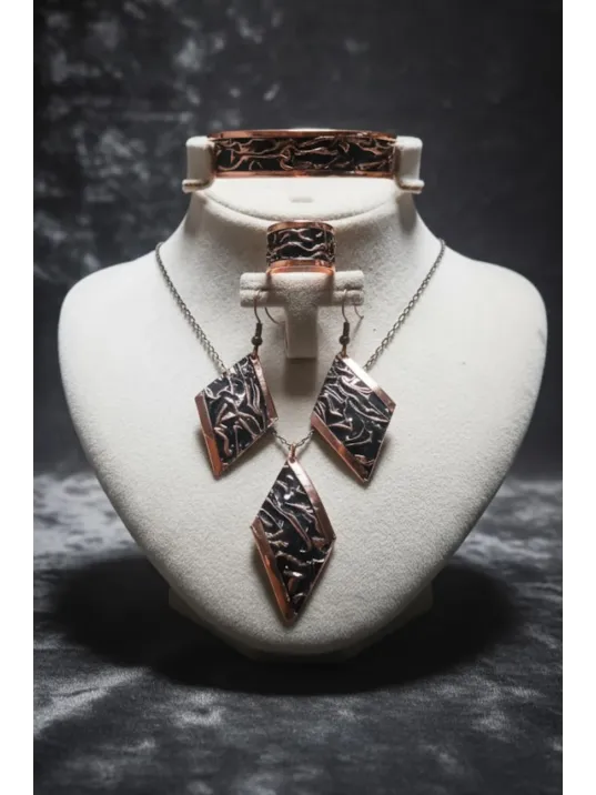 Kadın Bakır Set - Siyah Gece Büyüsü Model Bakır Kadın Kolye Bileklik Yüzük Küpe Set