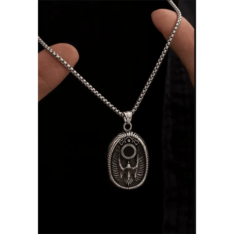 Erkek Kolye - Antik Mısır Horusun Gözü Ve Şahin Kabartmalı Siyah Taşlı Çelik Erkek Kolye Erkek Kolye - Antik Mısır Horusun Gözü Ve Şahin Kabartmalı Siyah Taşlı Çelik Erkek Kolye