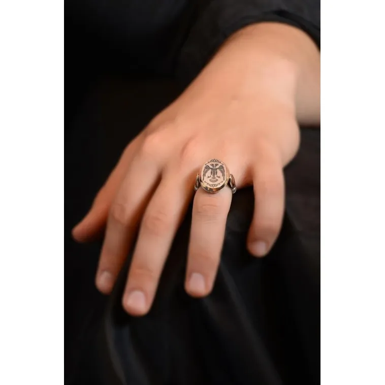 Çift Başlı Selçuklu Kartalı Oval Model Yanında Hiç Yazılı Erkek Gümüş Yüzük Çift Başlı Selçuklu Kartalı Oval Model Yanında Hiç Yazılı Erkek Gümüş Yüzük
