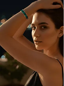 Kadın Bakır Bileklik - Arianna Model Özel Baskı Metal Kutu Ve Kuvars Taşı