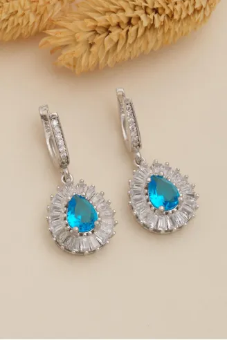 Kadın Gümüş Küpe - Damla Model Mavi Topaz Taşlı Baget Süslemeli Rodyumlu Kadın Küpe