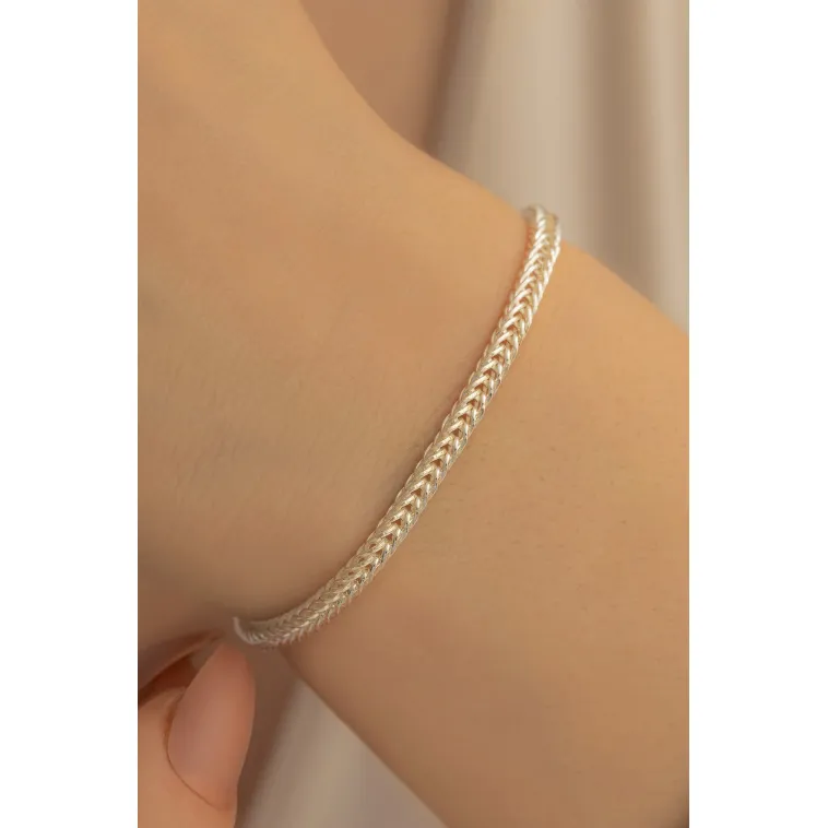 Kadın Gümüş Bileklik - 3mm Gümüş Beyaz Parlak Tilki Kuyruğu Model Kadın Bileklik Kadın Gümüş Bileklik - 3mm Gümüş Beyaz Parlak Tilki Kuyruğu Model Kadın Bileklik