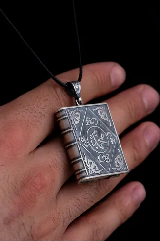 Erkek Gümüş Kolye - Büyük Boy Gümüş Allah Ve Muhammed Yazılı Kitap Model Muska Haznesi Cevşen