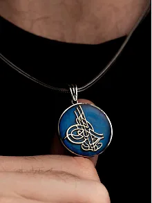 Erkek Gümüş Kolye - Osmanlı Tuğrası İşlemeli Mavi Renkli Gümüş Kolye