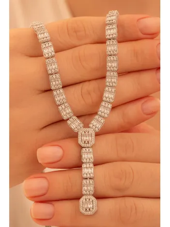 Kadın Gümüş Kolye - Perihan Baget Taşlı Zirkon Süslemeli Kadın Kolye