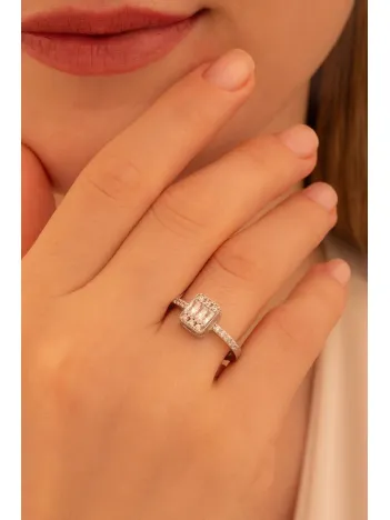 Kadın Gümüş Yüzük - Nazlı Baget Taşlı Zirkon Süslemeli Kadın Yüzük