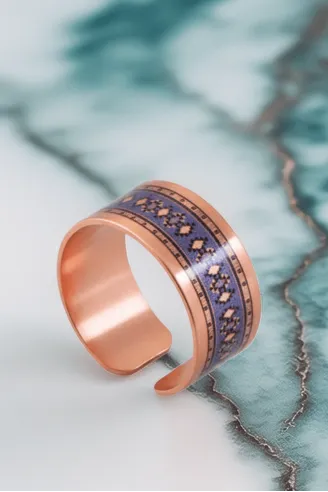 Kadın Bakır Yüzük - Lola Model Özel Baskı Metal Kutu Ve Kuvars Taşı