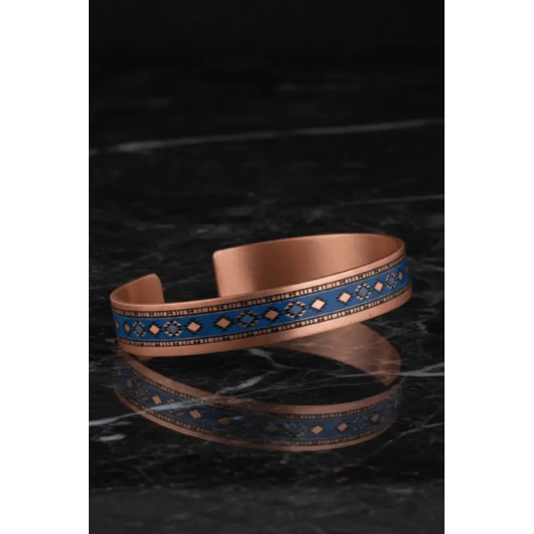 Kadın Bakır Bileklik Yüzük Set - Lola Model Özel Baskı Metal Kutu Ve Kuvars Taşı Kadın Bakır Bileklik Yüzük Set - Lola Model Özel Baskı Metal Kutu Ve Kuvars Taşı