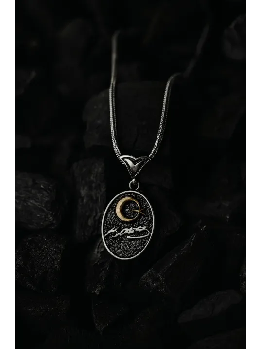 Erkek Gümüş Kolye - Oval Ay Yıldız Motifli Mustafa Kemal Atatürk İmzalı Gümüş Kolye