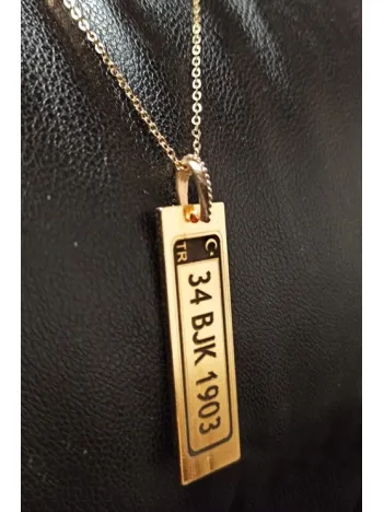 Altın Renk Araba Plaka Model Bijuteri Kolye Zincirli Kolye