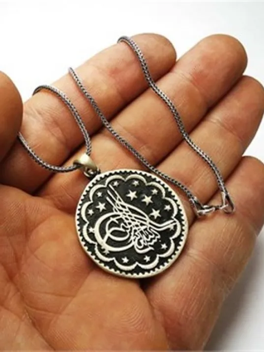 Osmanlı Tuğrası Gümüş Erkek Kolye Zincir Büyük Osmanlı Tuğrası Gümüş Erkek Kolye Zincir Büyük