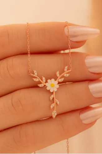 Kadın Gümüş Kolye - Sevgililer Günü - Hediye - Zirkon Taşlı Yaprak Model Papatya Kadın Kolye