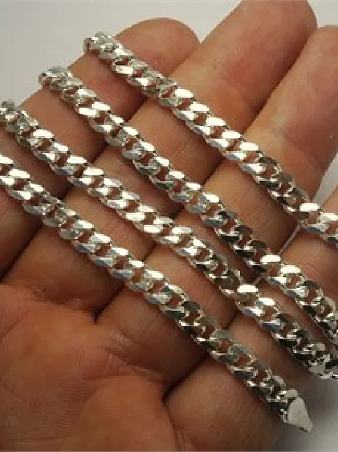 Gurmet Erkek Gümüş Kolye Zincir 5,5mm Orta Kalınlıkta Gurmet Erkek Gümüş Kolye Zincir 5,5mm Orta Kalınlıkta