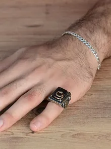 Mineli Ay Yıldız İşlemeli Siyah Zirkon Taş Süslemeli 925 Ayar Gümüş Erkek Yüzük GYZAYYILDZS-SYH