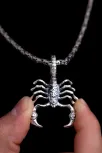 Akrep Erkek Gümüş Kolye - Gümüş Kral Zincirli Akrep Figürlü Erkek Kolye Akrep Erkek Gümüş Kolye - Gümüş Kral Zincirli Akrep Figürlü Erkek Kolye