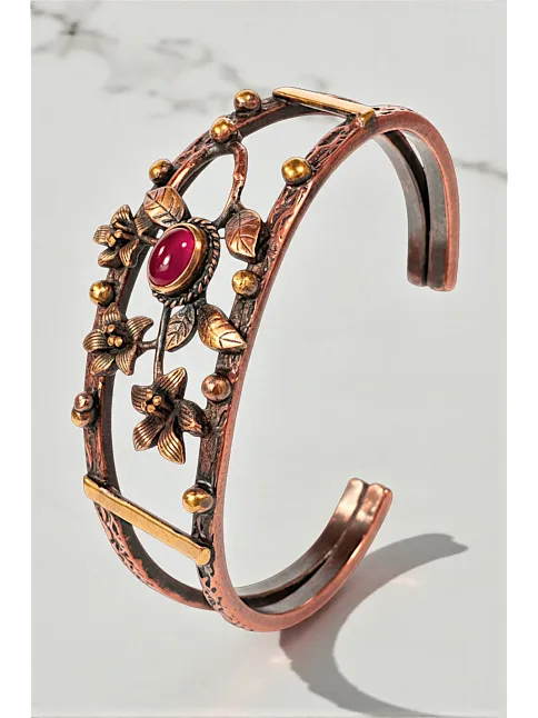 Kadın Bakır Bileklik - Kırmızı Akik Taşlı Oval Model Çiçek Motif Bilezik Metal Kutu ve Doğal Taş