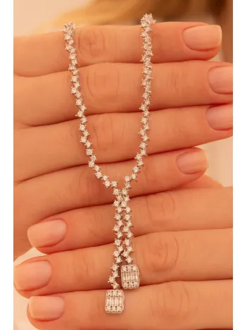 Kadın Gümüş Kolye - Nazlı Baget Taşlı Zirkon Süslemeli Kadın Kolye