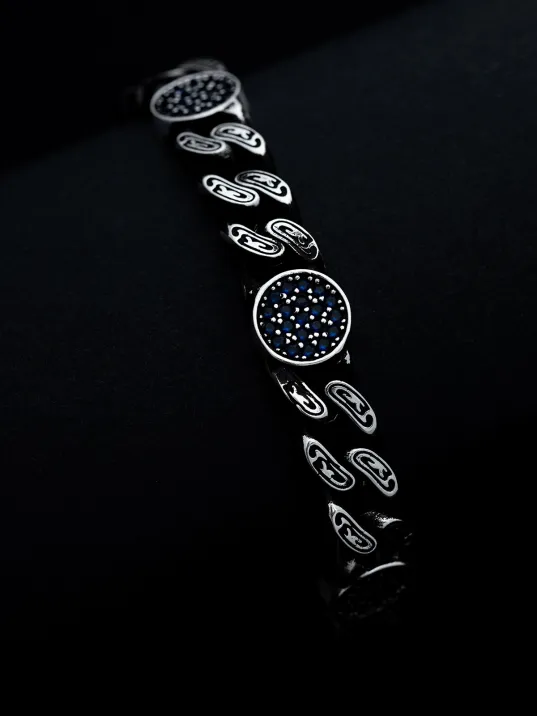 Erkek Gümüş Bileklik - Siyahzirkon Taşlı Geometrik Şekilli Oksitli Gurmet Model 1 Gümüş Bileklik Erkek Gümüş Bileklik - Siyahzirkon Taşlı Geometrik Şekilli Oksitli Gurmet Model 1 Gümüş Bileklik