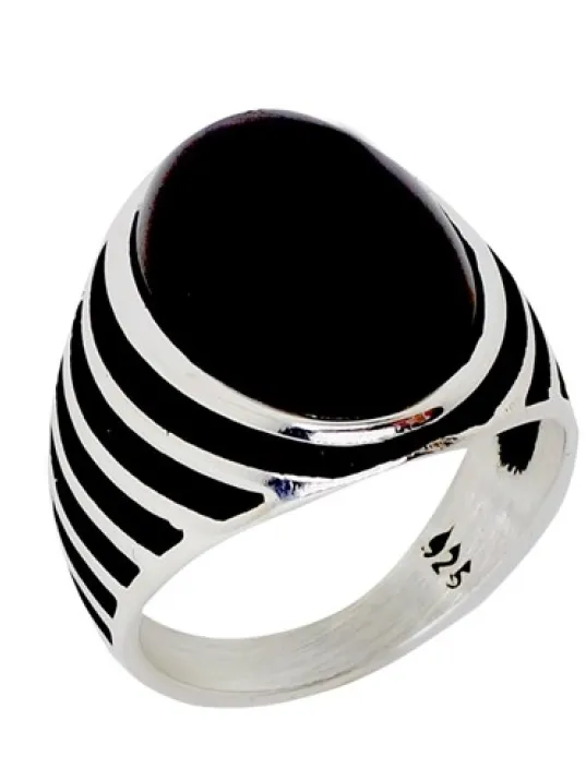 Oval Kesim Siyah Oniks Taşlı Erkek Gümüş Yüzük Oval Kesim Siyah Oniks Taşlı Erkek Gümüş Yüzük