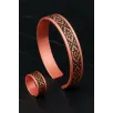 Kadın Bakır Bileklik Yüzük Set - Liva Model Özel Baskı Metal Kutu Ve Kuvars Taşı Kadın Bakır Bileklik Yüzük Set - Liva Model Özel Baskı Metal Kutu Ve Kuvars Taşı