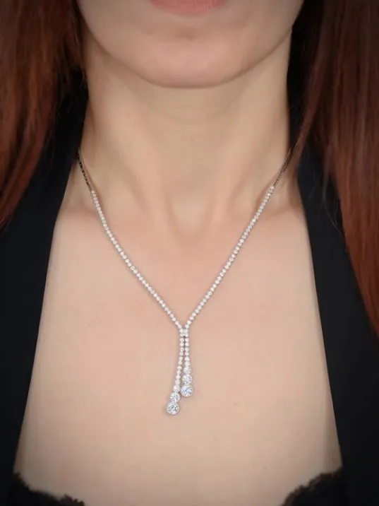 Çağ Bayan Zirkon Taşlı Gümüş Su Yolu Set - Kolye, Bileklik, Küpe, Yüzük Çağ Bayan Zirkon Taşlı Gümüş Su Yolu Set - Kolye, Bileklik, Küpe, Yüzük