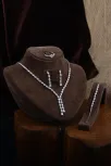 Füreyya Bayan Zirkon Taşlı Gümüş Su Yolu Set - Kolye, Bileklik, Küpe, Yüzük Füreyya Bayan Zirkon Taşlı Gümüş Su Yolu Set - Kolye, Bileklik, Küpe, Yüzük